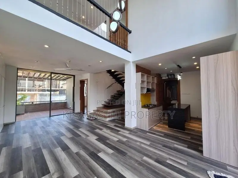 katubadda junction luxury house for sale