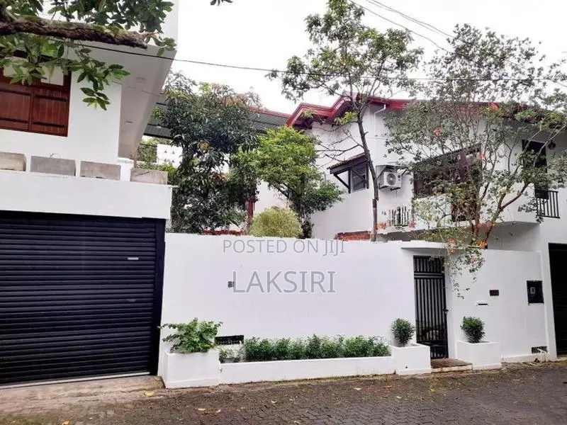 Luxury Modern House for Sale Nugegoda Mirihana, Pagiriwatta Mawatha