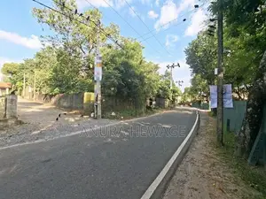 මාලබේ, හෝකන්දර ප්‍රදේශයේ පිහිටි ඉඩමක් විකිණීමට ඇත. (ID : HKND008S)