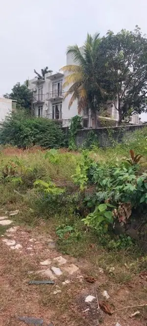 Land for Sale in Colombo 08 Main Road Facing