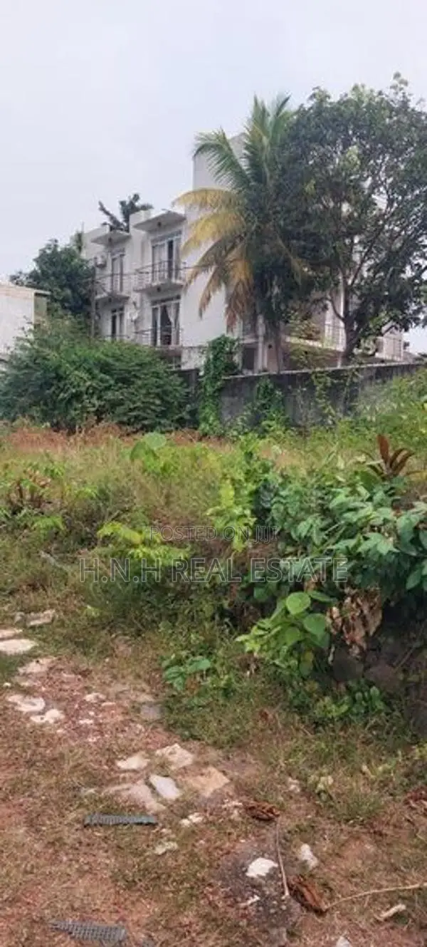 Land for Sale in Colombo 08 Main Road Facing