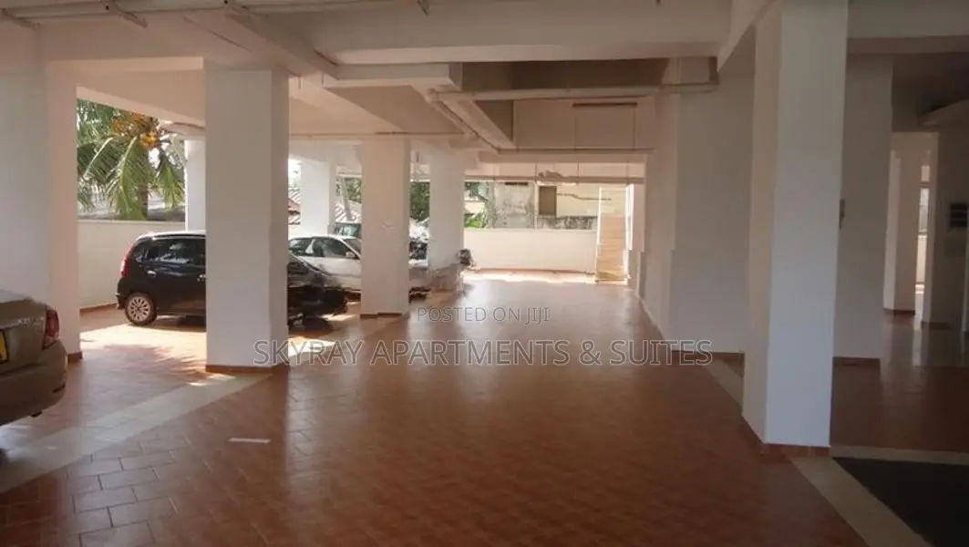 Holiday Fully Furnished 2 Bedroom Seaview Apartment Border of Wellawat