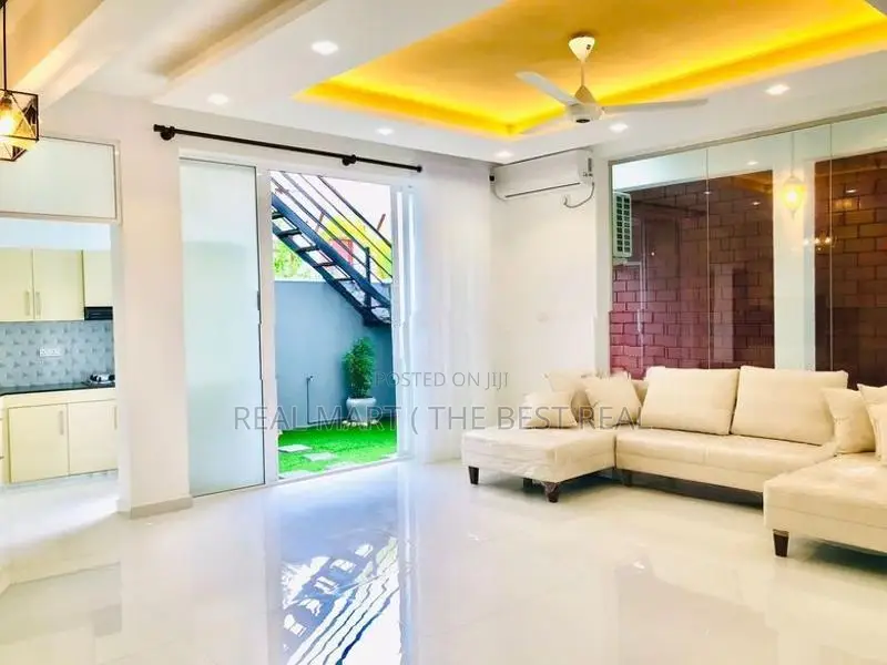 Battaramulla : Brand New 5 A/C BR (6.2 perches) House for Sale