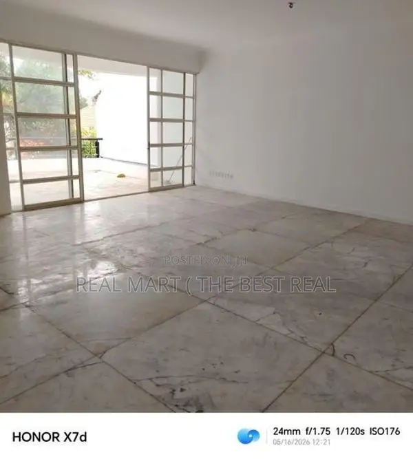 Colombo 7 : 7BR Luxury A/C villa for Rent at Bauddhaloka Mawatha
