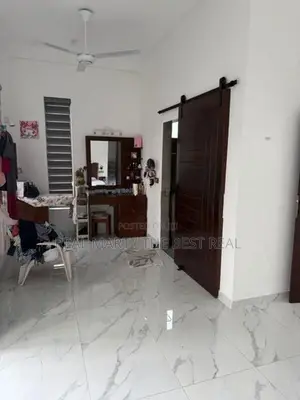 Piliyandala : 4BR Super Luxury House for Sale Facing Bolgoda Lake