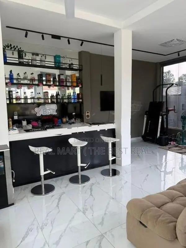 Piliyandala : 4BR Super Luxury House for Sale Facing Bolgoda Lake