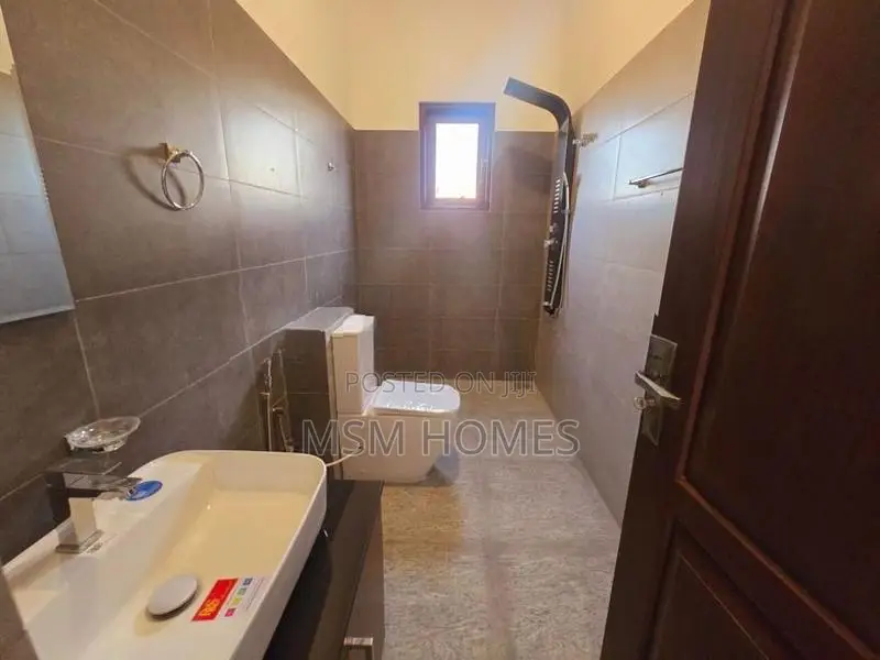 Luxury Brand New Apartment House For Sale in Negombo