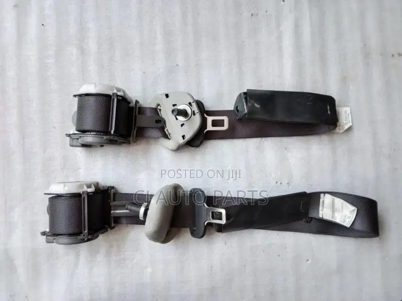 Peugeot 206 Rear Seat Belts