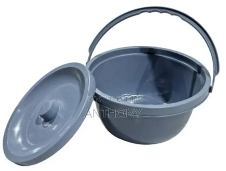 Commode Chair Bucket