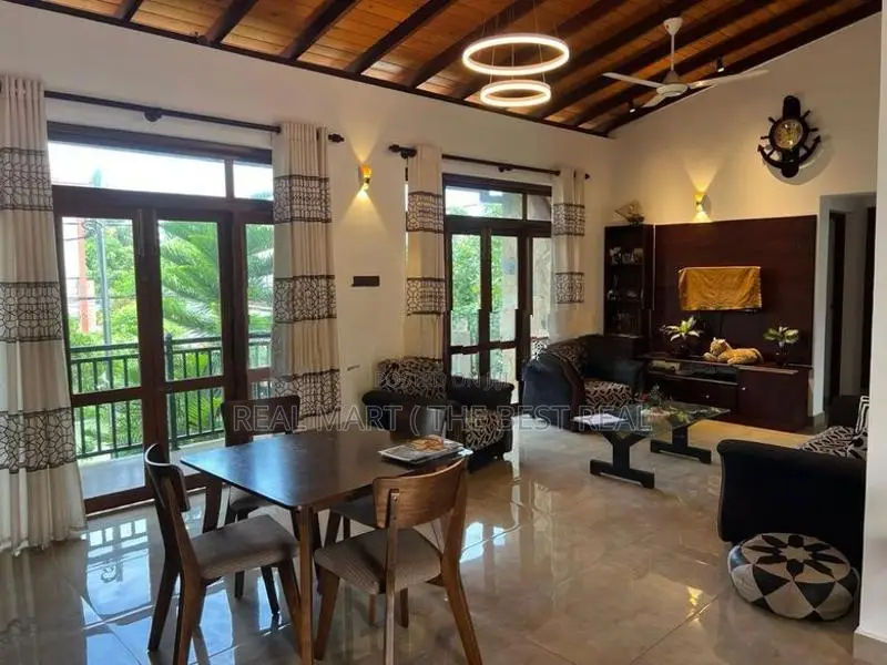 Moratuwa : 7BR (13P) House for Sale at Domingo Demel road