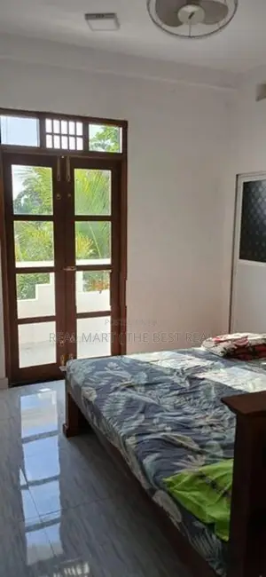 Mulleriyawa : 9BR (15.6P) House for Sale