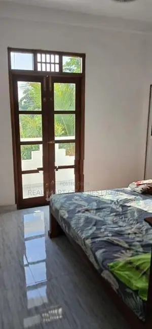 Mulleriyawa : 9BR (15.6P) House for Sale