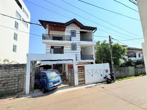 Brand-new Luxury House For Sale Nugegoda