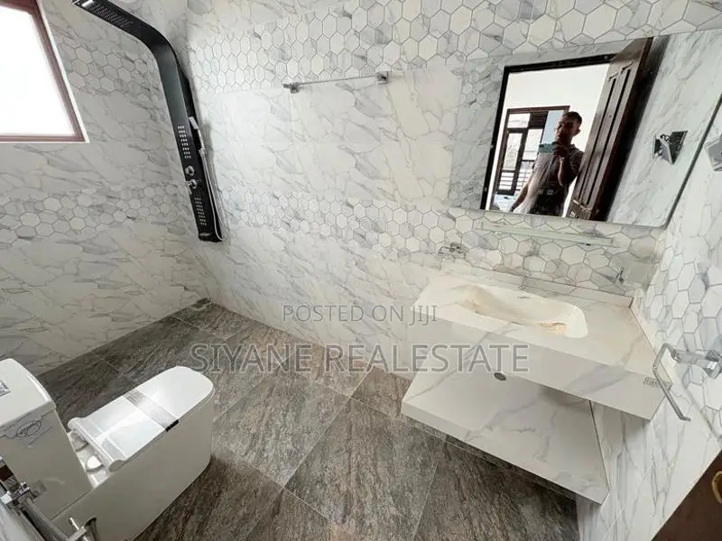 Brand-new Luxury House For Sale Nugegoda
