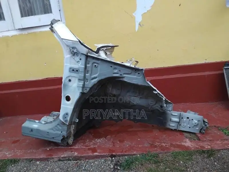 Toyota Axio 165 Front Body Cut