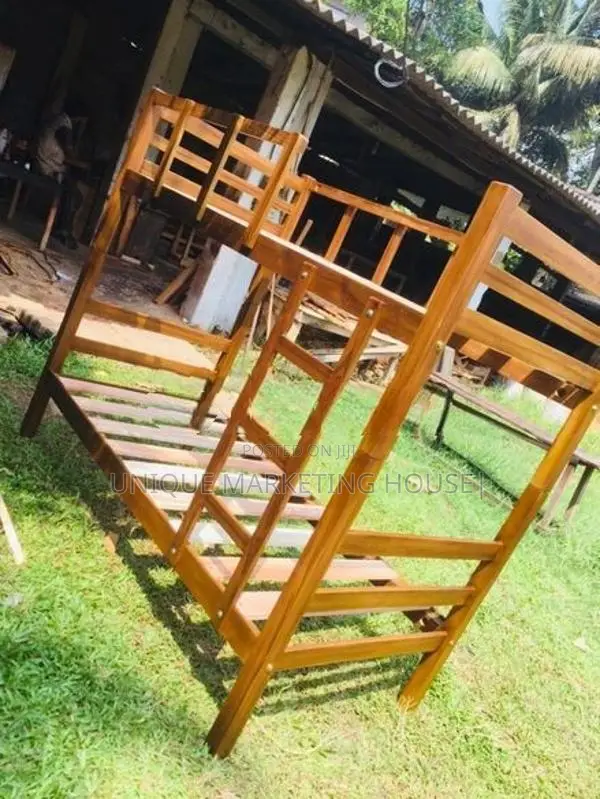 MODERN WOODEN HI-QUALITY BUNK BEDS