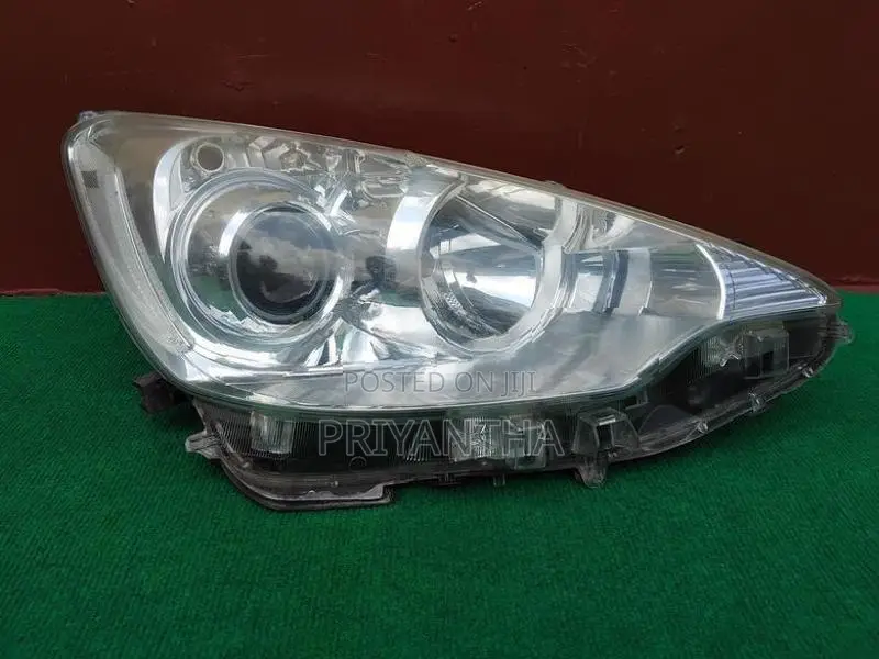 Toyota Aqua Head Light
