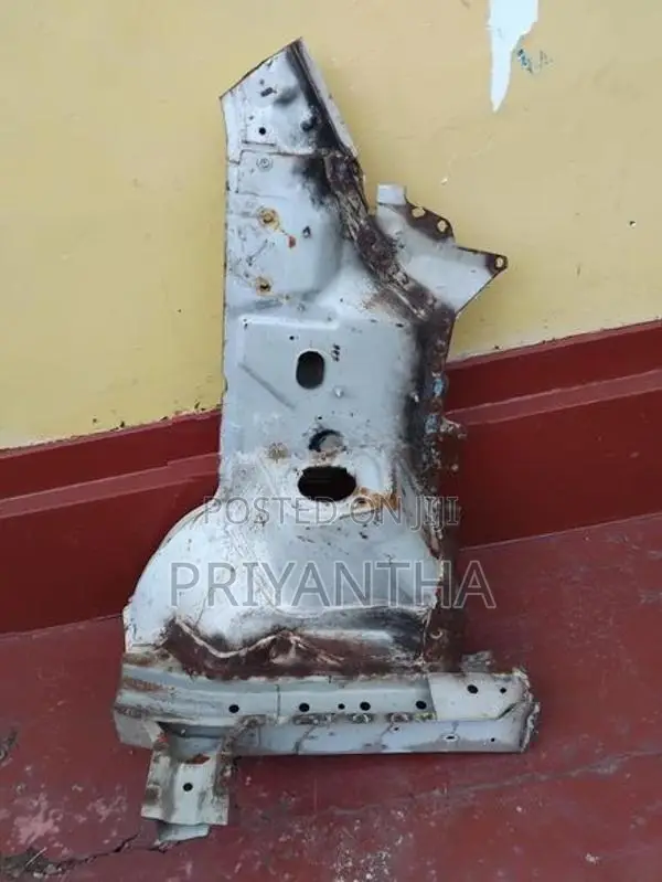 Suzuki Every Da64 Front Door Post