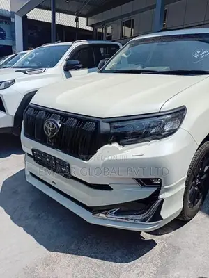 Toyota Land Cruiser Prado 150 2023