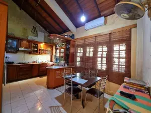 නුවර පාරට මුහුණලා වටිනා ව්‍යාපාරික දේපළක්