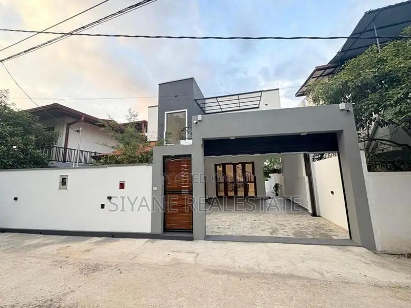 Newly Built Luxury House for Sale – Piliyandala