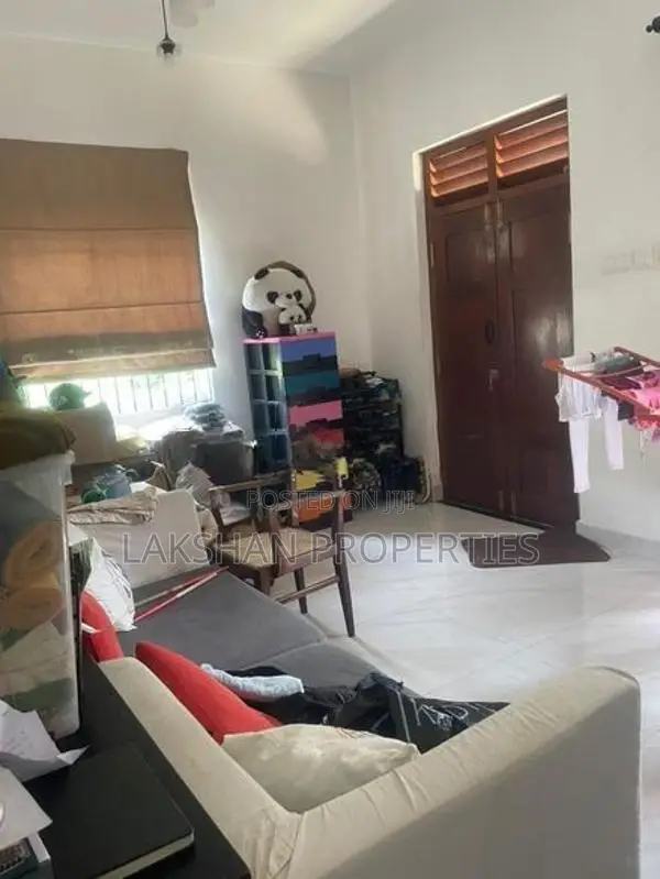 Two Story House For Sale In Boralesgamuwa Raththanapitiya