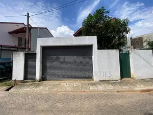 Two Story House For Sale In Boralesgamuwa Raththanapitiya