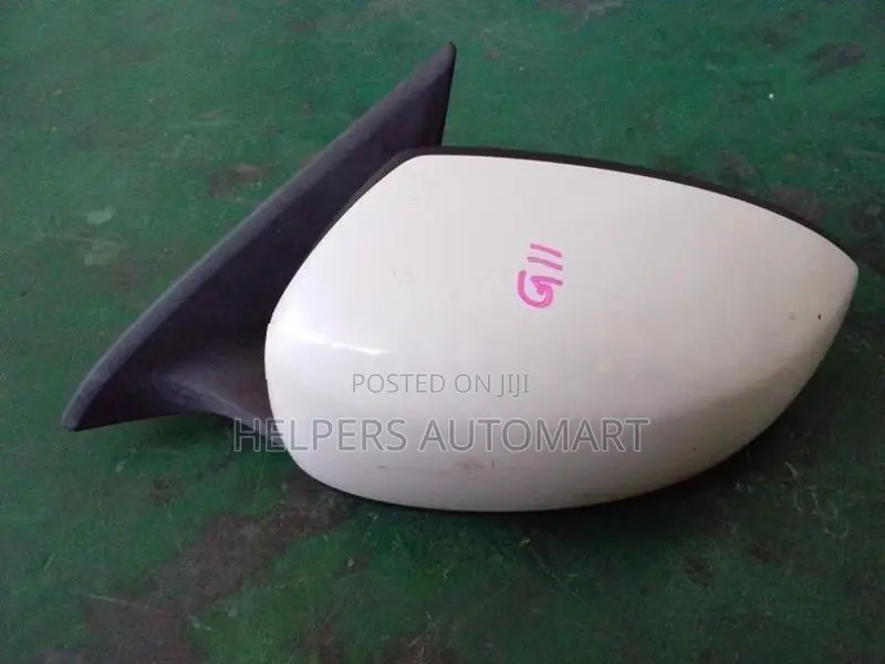 Nissan Bluebird G11 Side Mirror