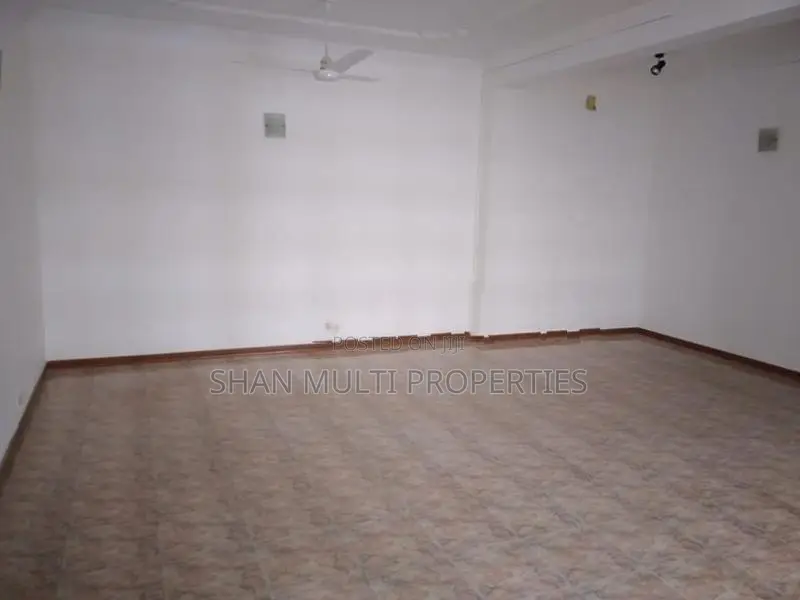 Commercial House upstairs Rent Colombo 03