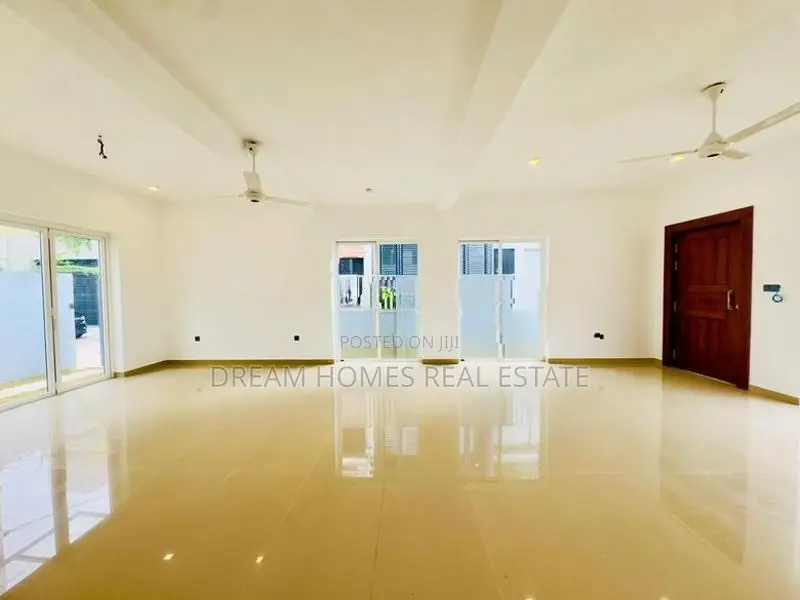 සුපිරි ලක්සරි දෙමහල් නිවසක් – Dehiwala (Gated Community)