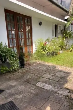 Nugegoda, Unfurnished 1 Storey House for Rent Nugegoda (MG1294)