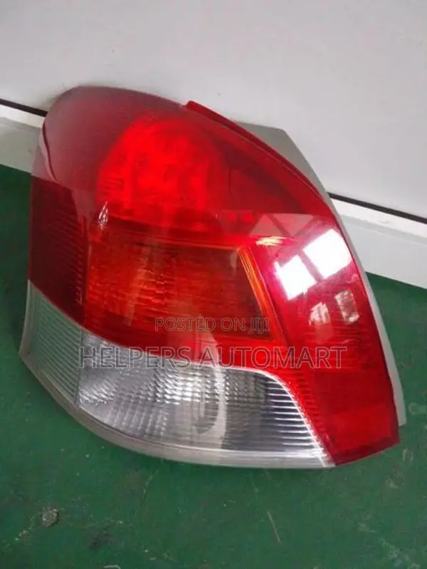Toyota Vitz KSP90 Tail Light (L)