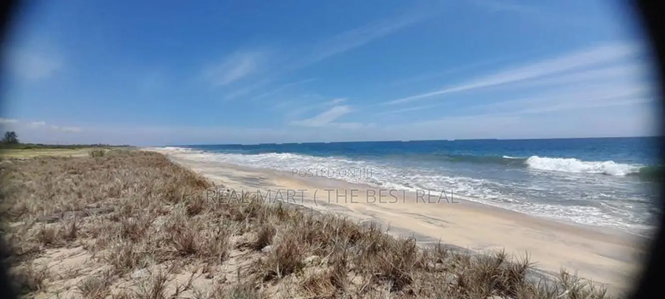Pothuvil : 2 acres Land for Sale Facing Beach