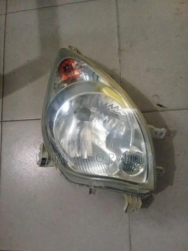 Daihatsu Mira L275 Right Side Head Light