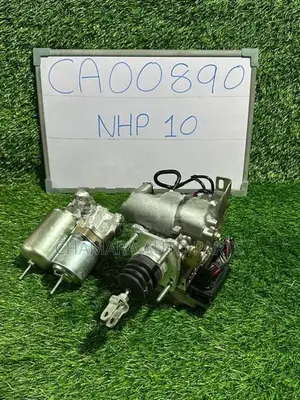 Toyota Aqua (NHP-10) ABS Unit