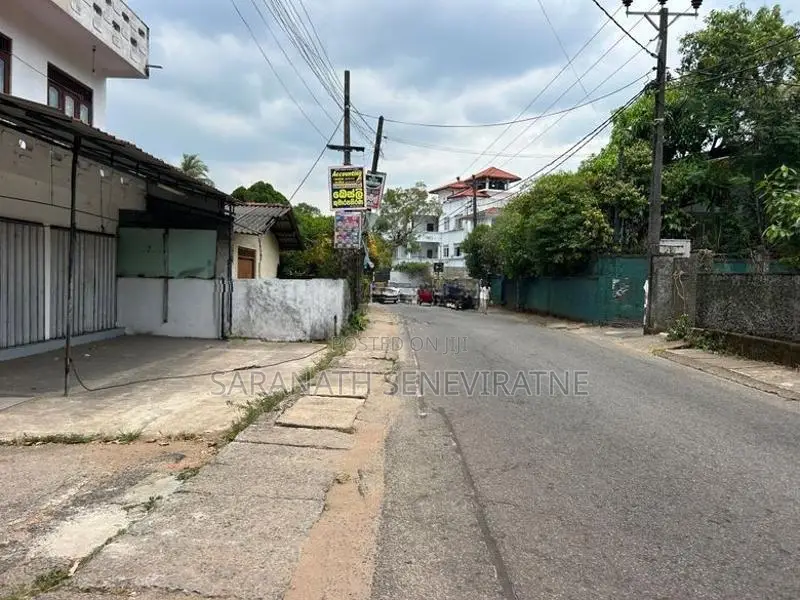 Commercial Building for Sale Pannipitiya Moraketiya Junction