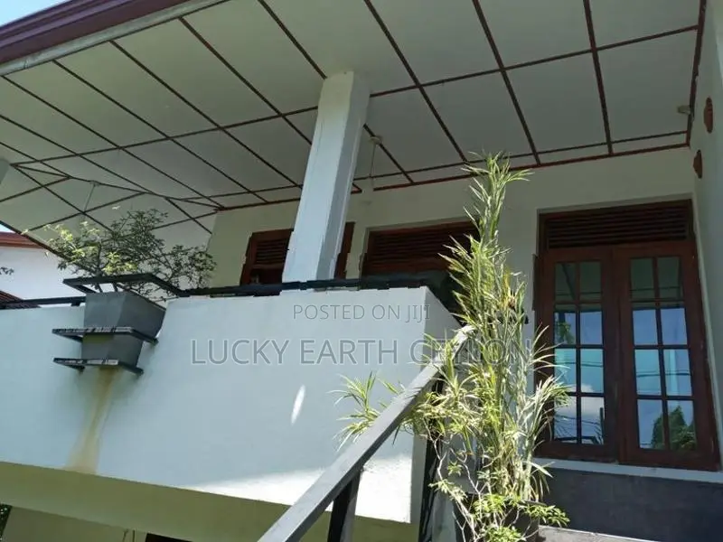 Colombo 5, Unfurnished, 1ST Floor Unit Commercial Use For Rent (MG1305