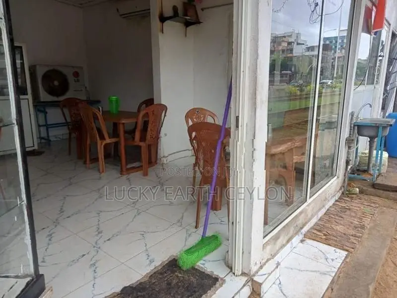 Dehiwala, Unfurnished, Commercial Shop (Ground Floor) For Rent (MG1306