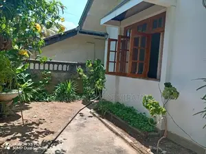 House for Sale from Kandy - Ampitiya on Thalathuoya Road