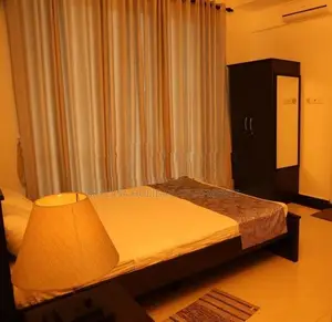 Luxury Holiday Two Bedroom Apartment for 4 guests at Border of Dehiwal