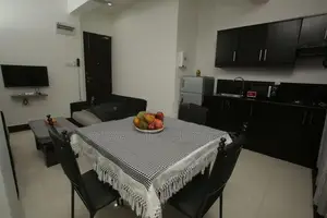 Luxury Holiday Two Bedroom Apartment for 4 guests at Border of Dehiwal