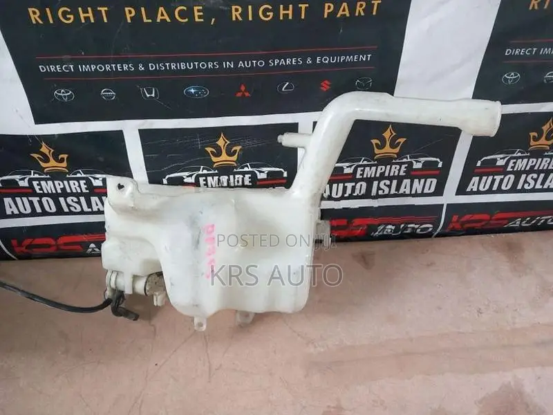 Mazda Demio DE3FS Wiper Washer Tank