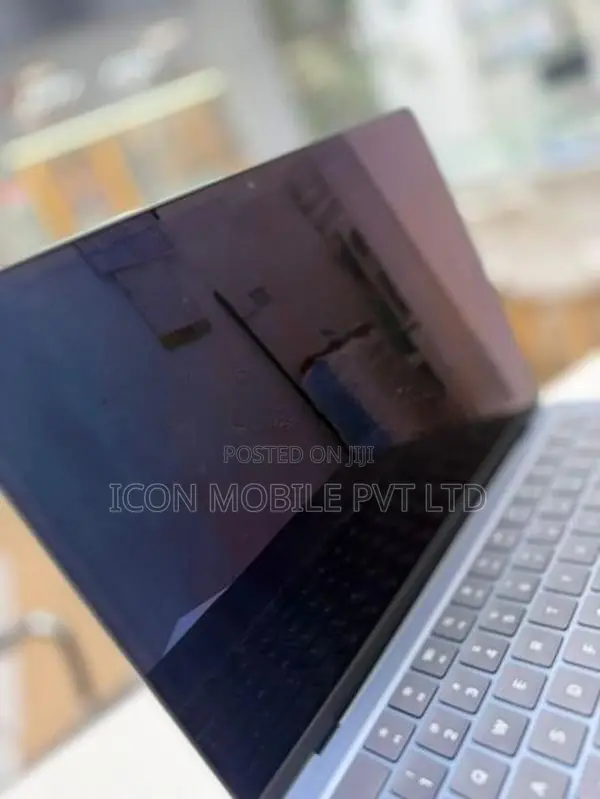 MacBook Air M4 16GB | 256GB