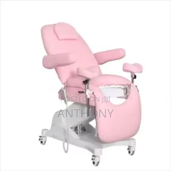 ELECTRIC GYNECOLOGICAL EXAMINING TABLE