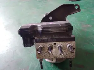 Nissan X-Trail T31 ABS Unit