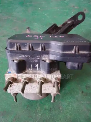 Toyota Vitz KSP130 ABS Unit