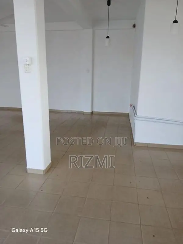 1000sq 1st Floor Office Space for Rent in Dehiwala Facing Galle Road