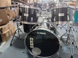 Yamaha 5 Pcs Complete Acoustic Drum Set