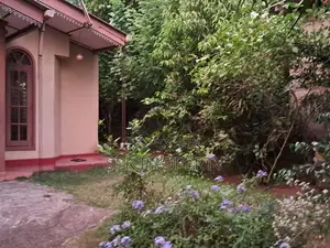 Land with Old House for Sale in Angoda