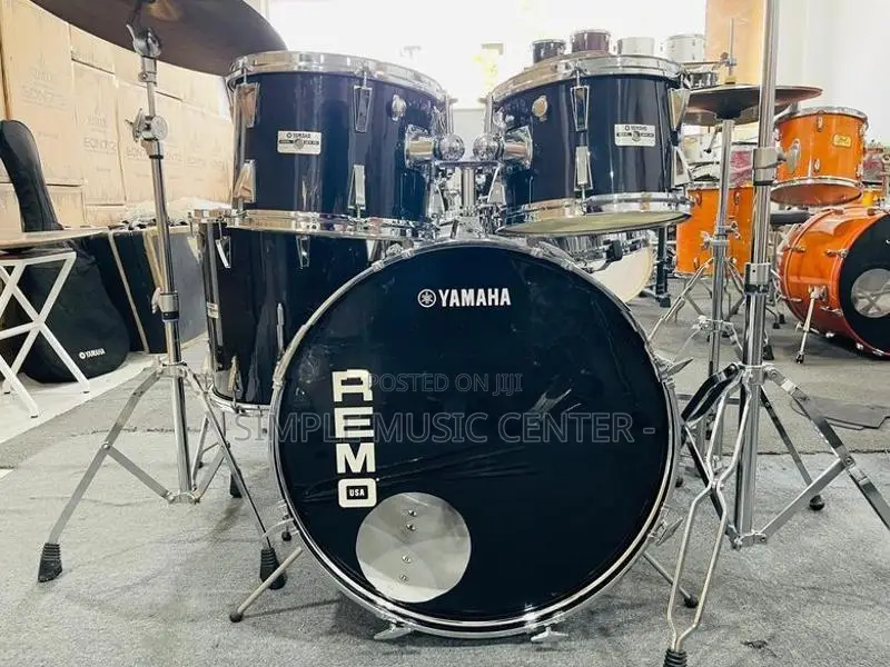 Yamaha 5 Pcs Complete Acoustic Drum Set